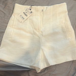 High waist ZARA white shorts. Never worn. Tags attached.